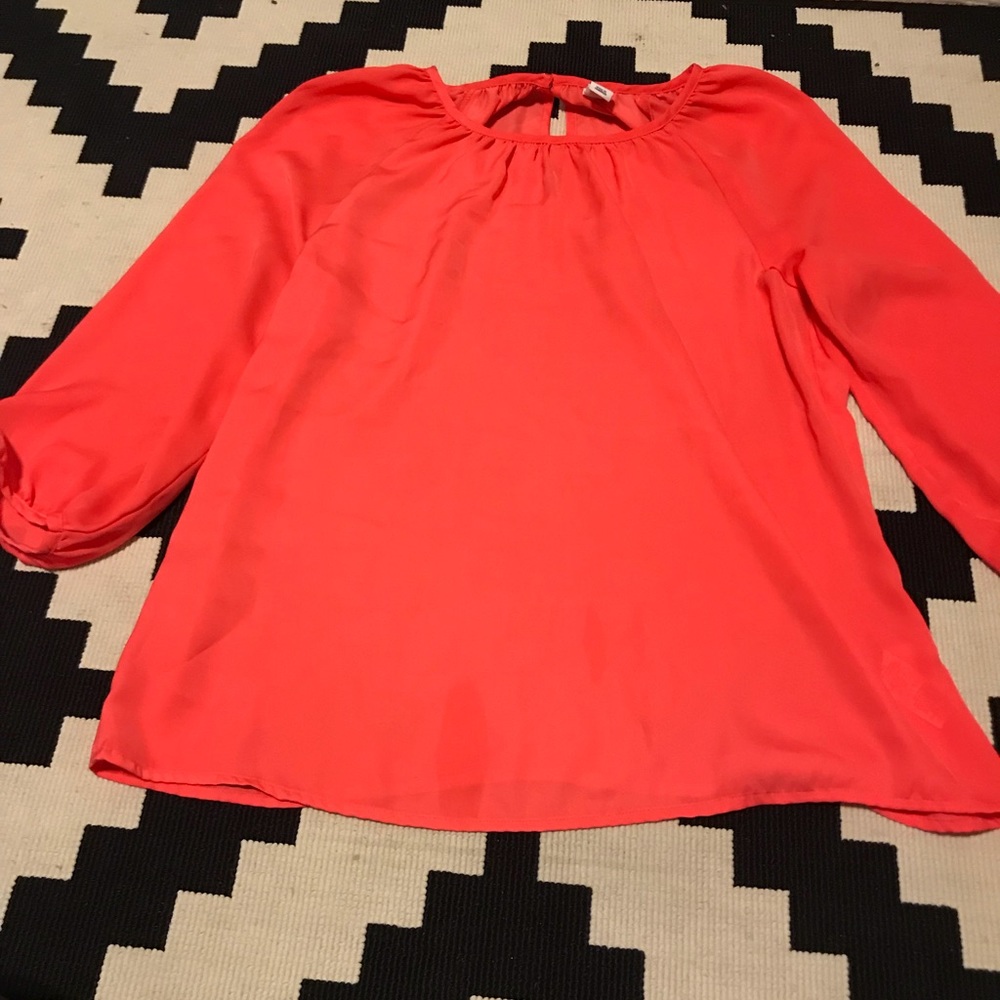 Coral quarter sleeve top